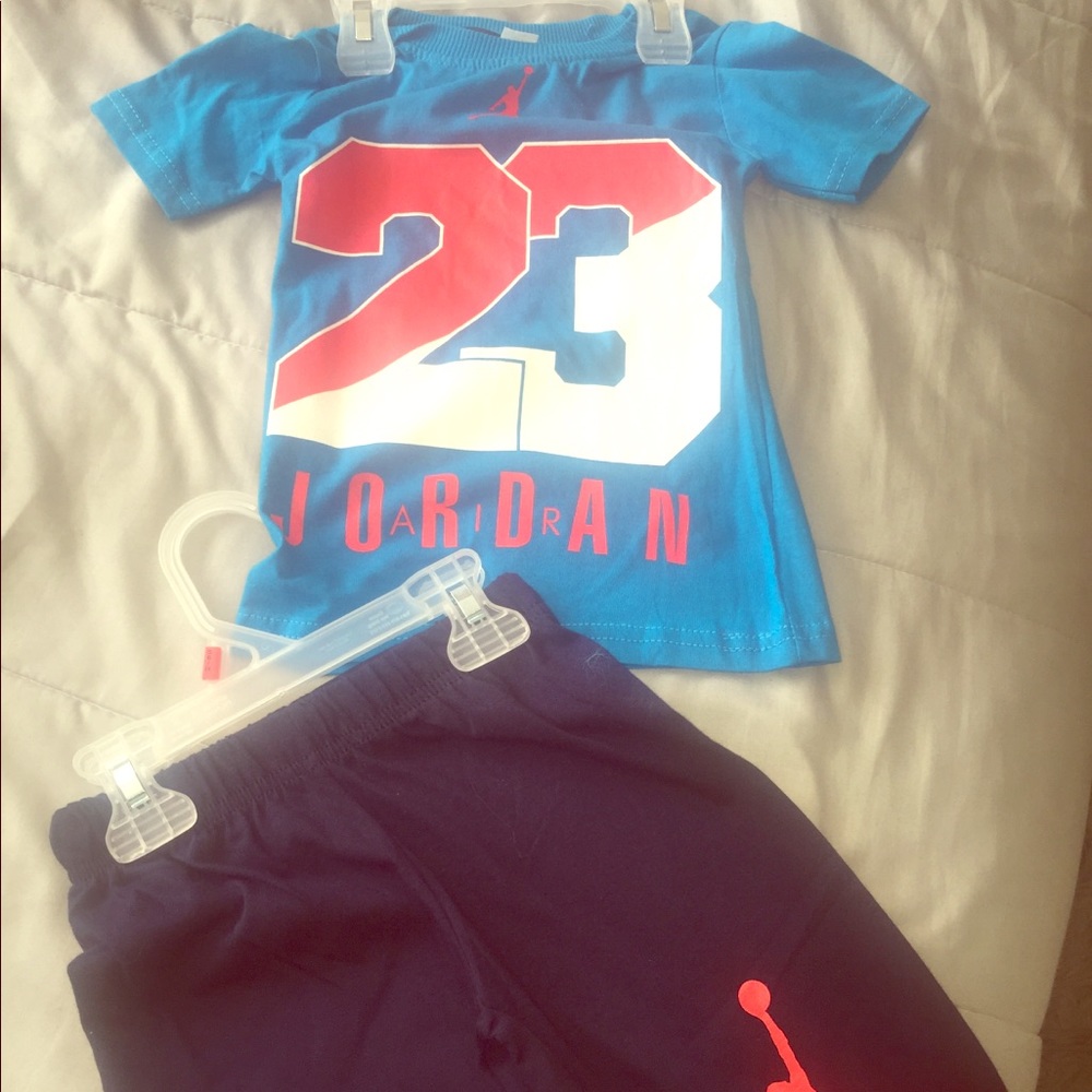 Wholesale kids clothing. Very affordable & trendy